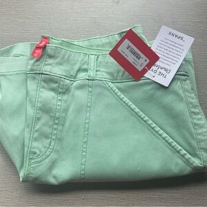 Spanx fresh celadon 6” twill shorts, Large NWT